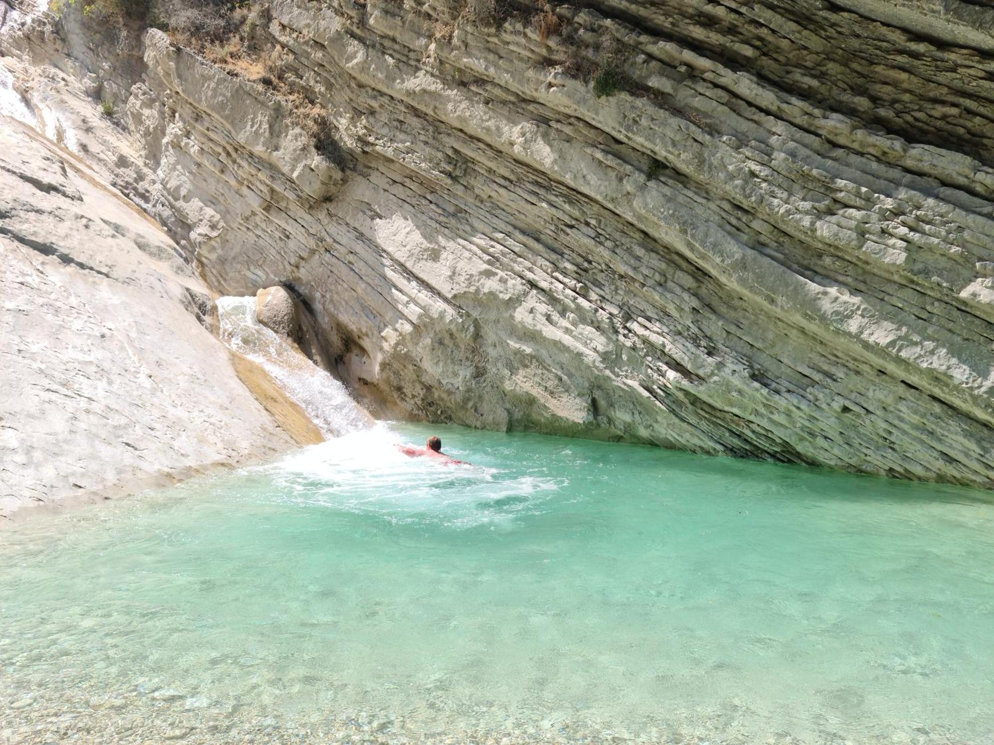 Iris Villas Szpárto Kültér fotó